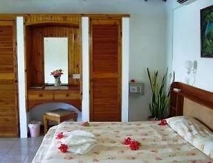 Lazare Picault Hotel Baie Lazare   Baie Lazare (Mahe)