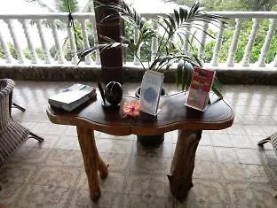 Lazare Picault Hotel Baie Lazare  セーシェル