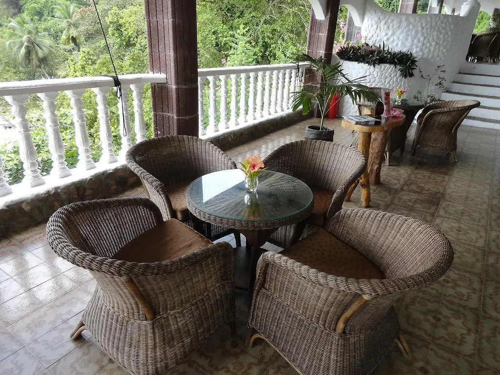 Lazare Picault Hotel Baie Lazare   Baie Lazare (Mahe)