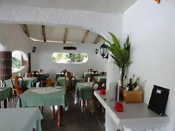 Lazare Picault Hotel Baie Lazare  2*, Baie Lazare (Mahe)