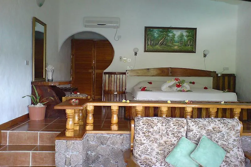Lazare Picault Hotel Baie Lazare  2*, Baie Lazare (Mahe)