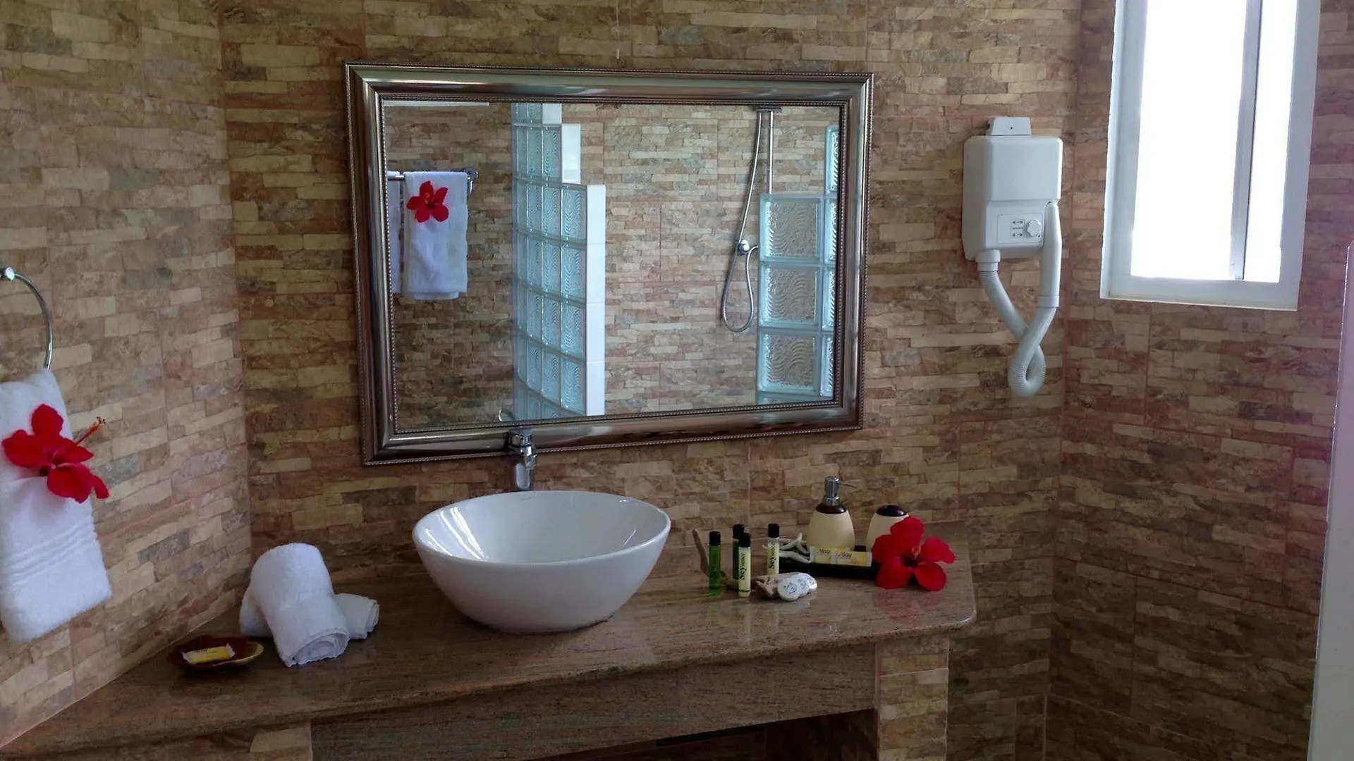 Lazare Picault Hotel Baie Lazare  2*, Baie Lazare (Mahe) Seychelles